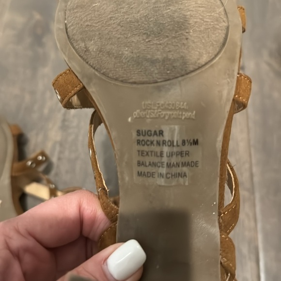 Sugar Rock N Roll 3 1/4 inch heels size 8.5 M brown, wrap at the ankle and foot - Picture 8 of 8